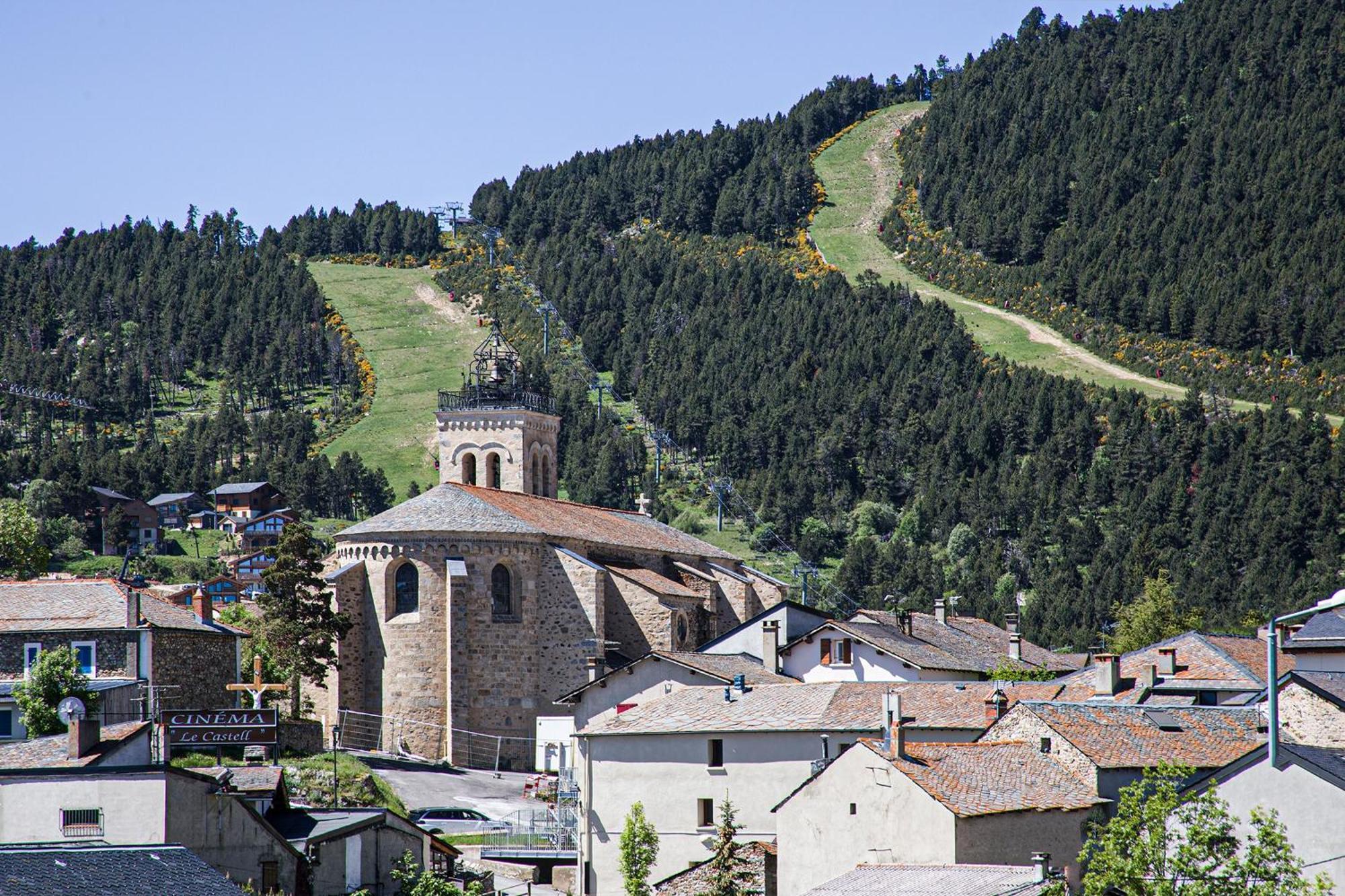 Soulazene - Station De Ski Accessible A Pied Les Angles  Buitenkant foto